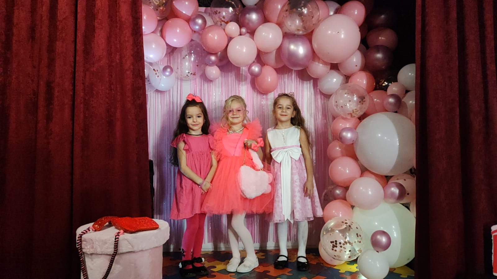 деньрождения девочки в детскомм кафе ма-ли заказать барби вечеринка под ключ