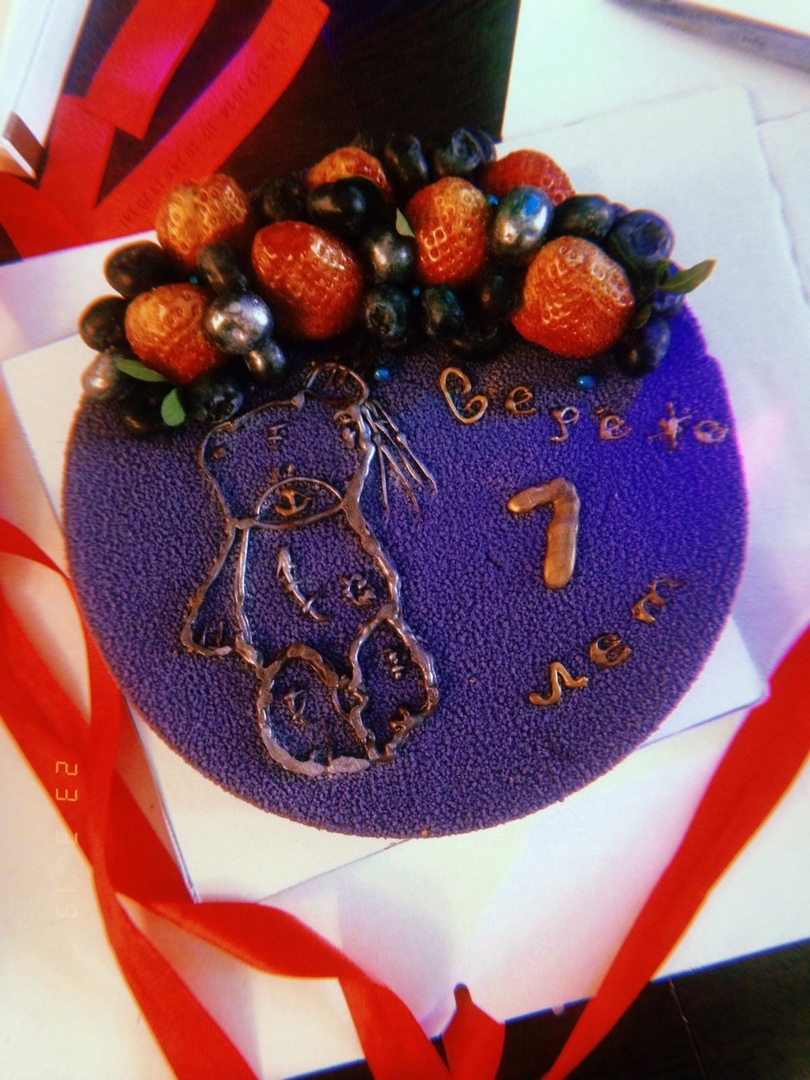 торт на заказ в кафе Ма-ли для девочки 6 лет